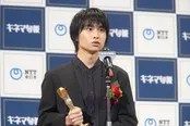 「キネマ旬報ベスト・テン」で新人男優賞を受賞した奥平大兼