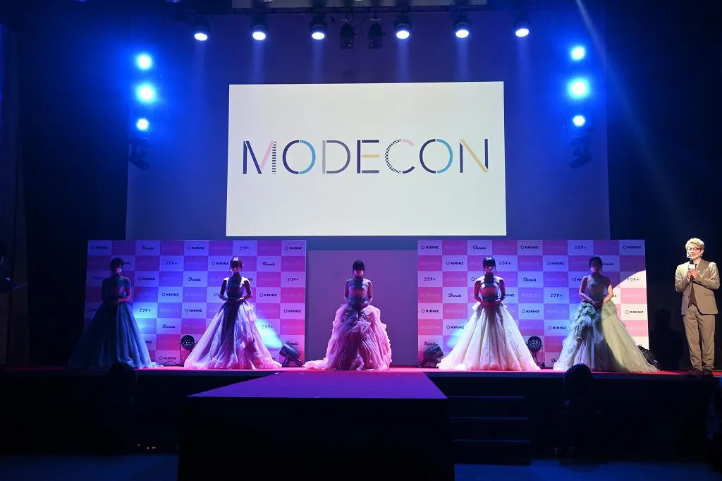 「MODECONグランドフィナーレ授賞式」にファイナリスト5人が登場