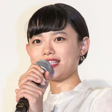 成田凌、杉咲花撮影の“衝撃写真”に反響「めちゃくちゃ痛そう」「生々しい」
