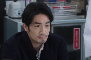 若林(大谷亮平)、“エンバーマー”であることが明らかに<監察医 朝顔>