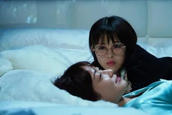 菅野美穂“碧”、浜辺美波“空”には言えない「母娘の秘密」に葛藤<ウチカレ>