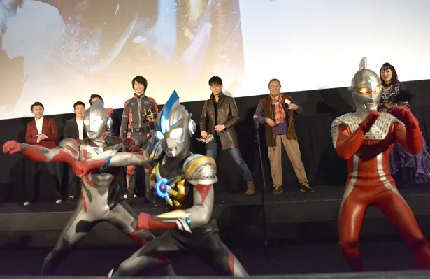 【写真を見る】ウルトラマンオーブ オーブトリニティ、ウルトラセブン、ウルトラマンエックスが登場