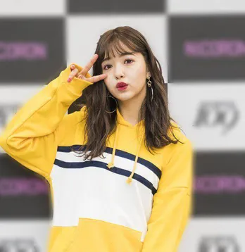 藤田ニコル&みちょぱ、Clubhouseに「もう飽きてきちゃいました」