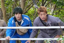 竹内涼真“響”、キム・ジェヒョン“ミンジュン”らの悲しい運命と決断が生む謎の行方＜君と世界が終わる日に＞