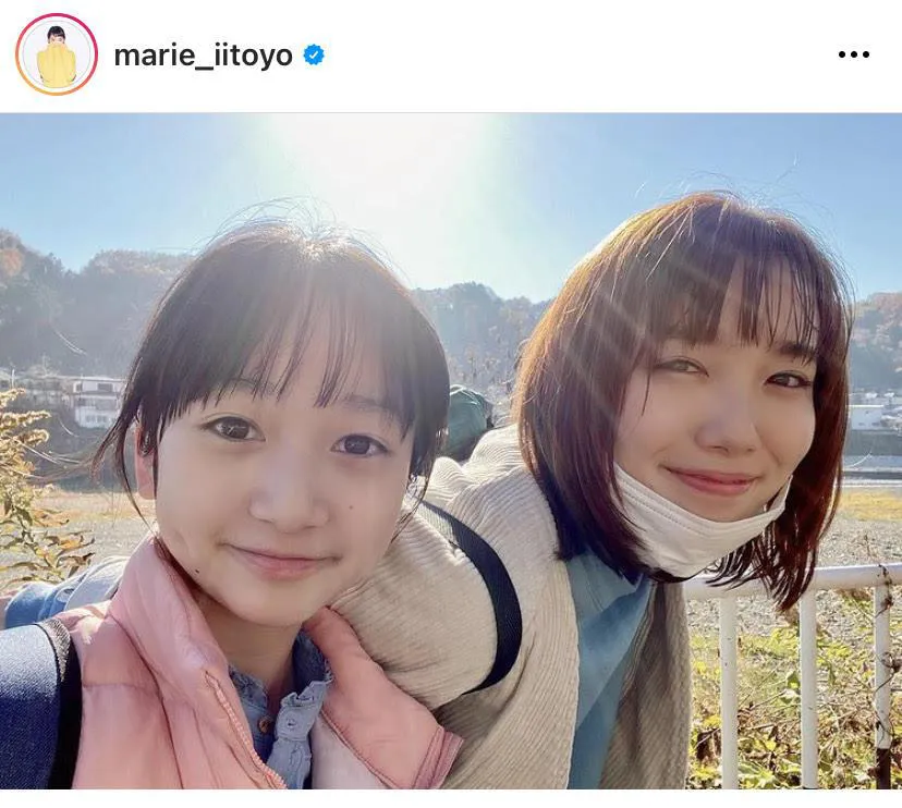 ※飯豊まりえ公式Instagram(marie_iitoyo)より