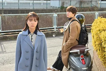 上白石萌音“奈未”×玉森裕太“潤之介”×間宮祥太朗“中沢”ら、それぞれの思いが交差！“恋の五角関係”が動き出す…＜ボス恋＞