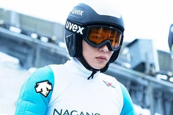 田中圭がテストジャンプに挑む「ヒノマルソウル」場面写真解禁!悲願の金メダルの裏側とは