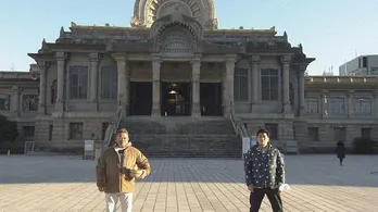 サンドウィッチマンと安めぐみが東京・築地本願寺へ!浄土真宗の教えを学び、人気の朝食を堪能