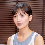 中村ゆり、すっぴん…?透明感あふれる自撮りSHOTに「美しすぎる」と反響