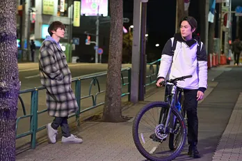 潤之介(玉森裕太)VS中沢(間宮祥太朗)、奈未(上白石萌音)をめぐって“恋のバトル”