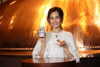 優木まおみ、エプロン姿でビールに合うおつまみに挑戦！「デキる嫁って感じですよね(笑)」