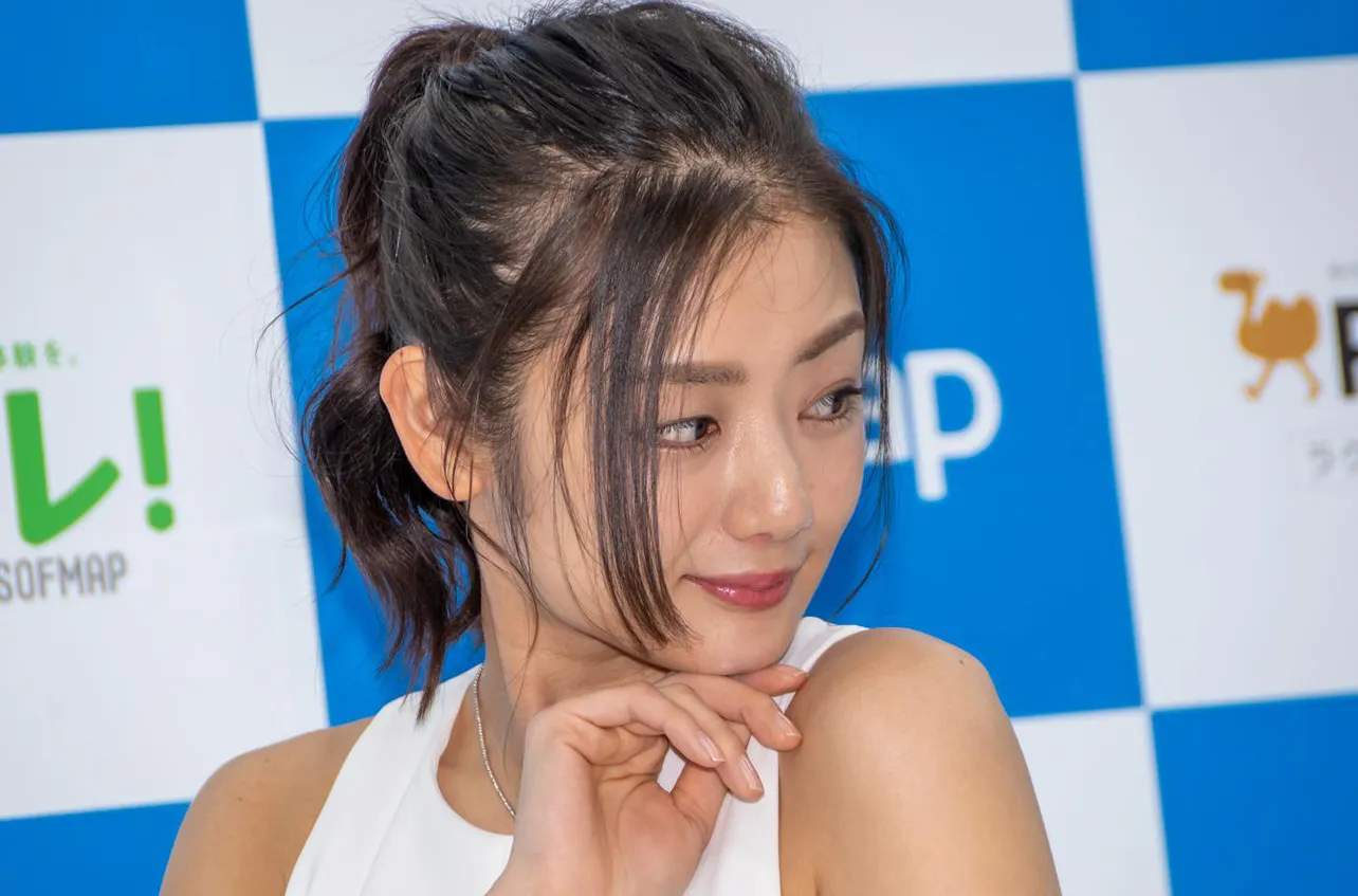 画像・写真 女優 片山萌美、“女神様”のような幻想的なカットも