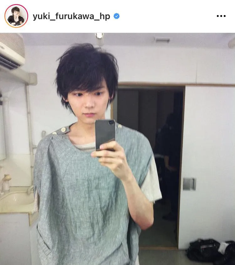 【写真を見る】古川雄輝、10年前の初々しい1枚を公開