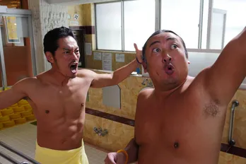 般若＆秋山竜次がラップバトル　オムニバス映画「半径1メートルの君」3作品の冒頭映像解禁