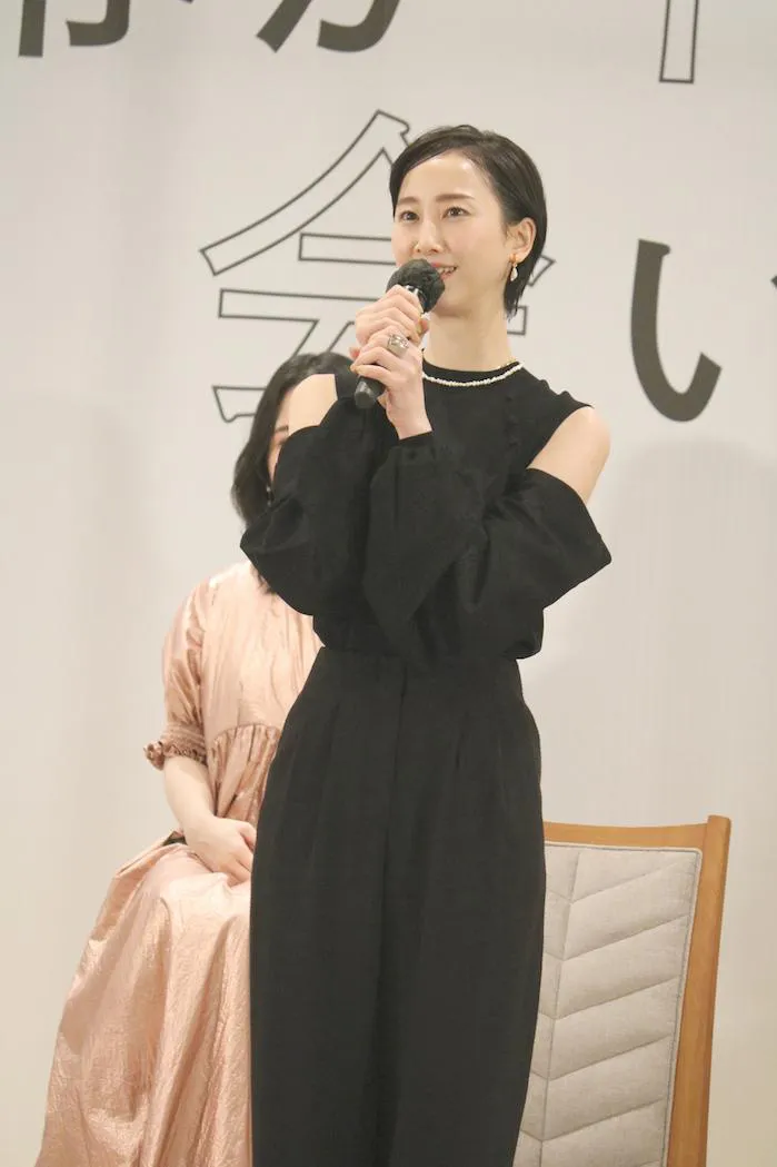【写真を見る】30歳の節目のを迎える年に映画単独主演作が公開される松井玲奈