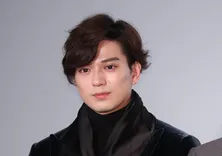 新田真剣佑、激辛パスタで涙目に「しゃべれないっすよ!」