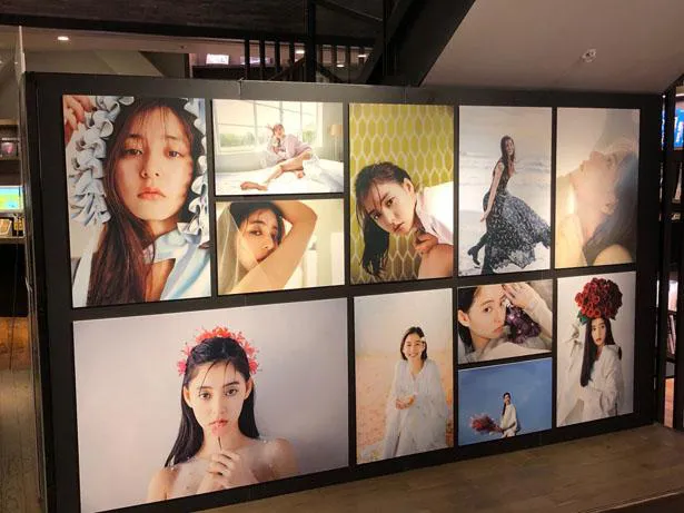 【写真を見る】新木優子『新木式』パネル展の模様