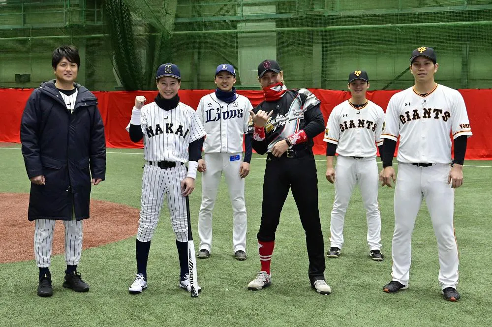 【写真を見る】元巨人・高橋由伸が一打席限りの現役復帰！