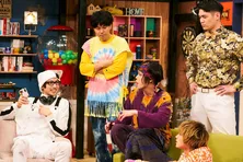 「テレビ演劇 サクセス荘３」のクランクアップ写真が公開＆映画化が決定