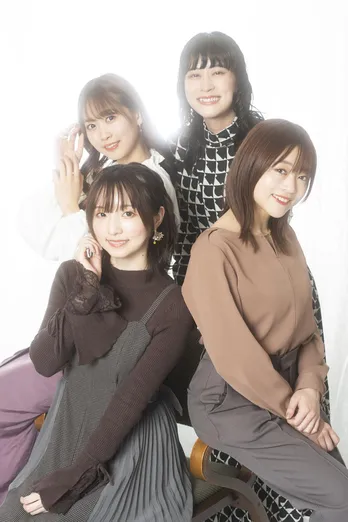 『ロケもあると聞いてワクワクした』田中美海、芹澤優、若井友希、本泉莉奈が語るそれぞれの「やくならマグカップも」<インタビュー前編>