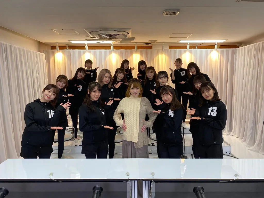 AKB48メンバー16人が大畑花蓮に挑む