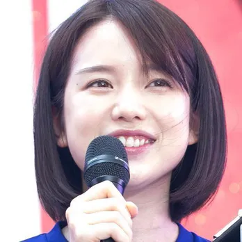 弘中アナがフォロワー数100万突破を報告!“半目”写真を公開にファン歓喜「可愛すぎる」「癒される」