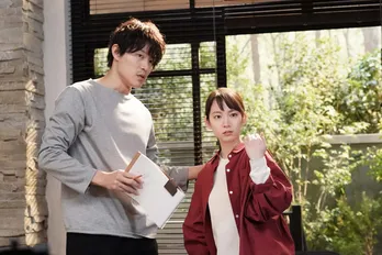 <試写室>“不器用な漫画家”鈴木亮平が“残念女子”吉岡里帆を振り回す、大人のラブコメ「レンアイ漫画家」