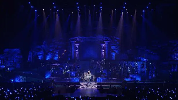 水樹奈々ライブツアー「NANA MIZUKI LIVE ADVENTURE 2015」より「Violetta」の映像を公開