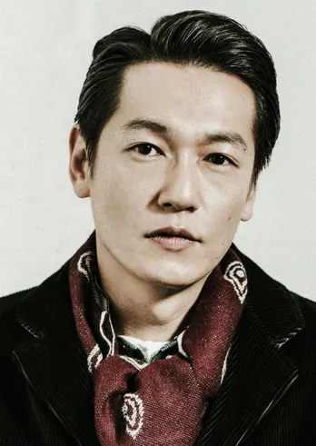 井浦新×松坂桃李、華麗な“ジョジョ立ち”を披露「実写化の際はオファーお待ちしてます」