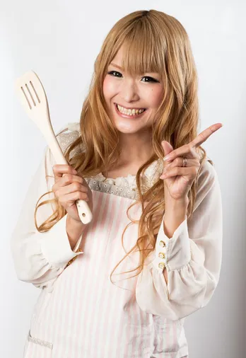 ギャル曽根、YouTube チャンネルを開設『「食」をテーマにした動画をお届けしたい』