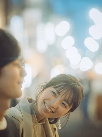 岡崎紗絵、有名脚本家が描き下ろしたフォトラブストーリーに「夜の公園や歩道橋のシーンは特にドキドキ！」