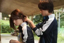 美 少年・浮所飛貴&白石聖、至近距離で触れ合う“胸キュン”シーン解禁!<胸が鳴るのは君のせい>