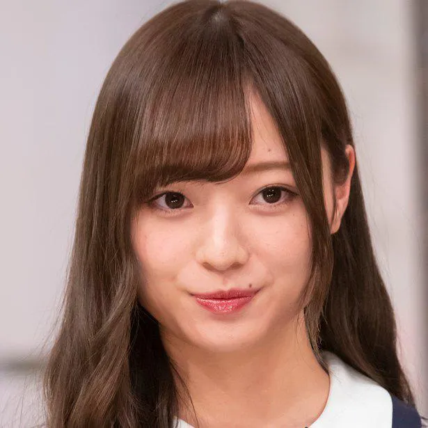 乃木坂46梅澤美波 サンタの服着て 学生時代のアルバイト事情明かす Webザテレビジョン