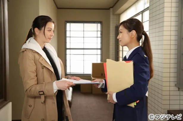 大塚に用意された役は、総務部に所属する婦人警官役。香里奈演じる蘭子と廊下でぶつかるという設定で撮影が行われた