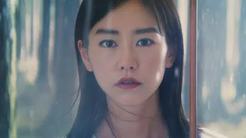 桐谷美玲、雨に濡れる新CMでスタッフも見ほれる美しさ…肌の手入れは「とにかく保湿」