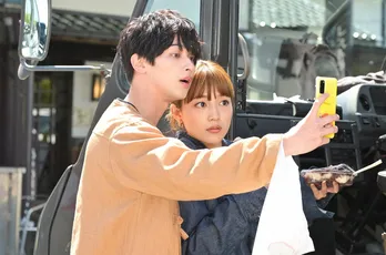 川口春奈“真柴”と横浜流星“駿”が急接近!駿「『ちょうだい』ってお願いするなら、あげる」<着飾る恋には理由があって>