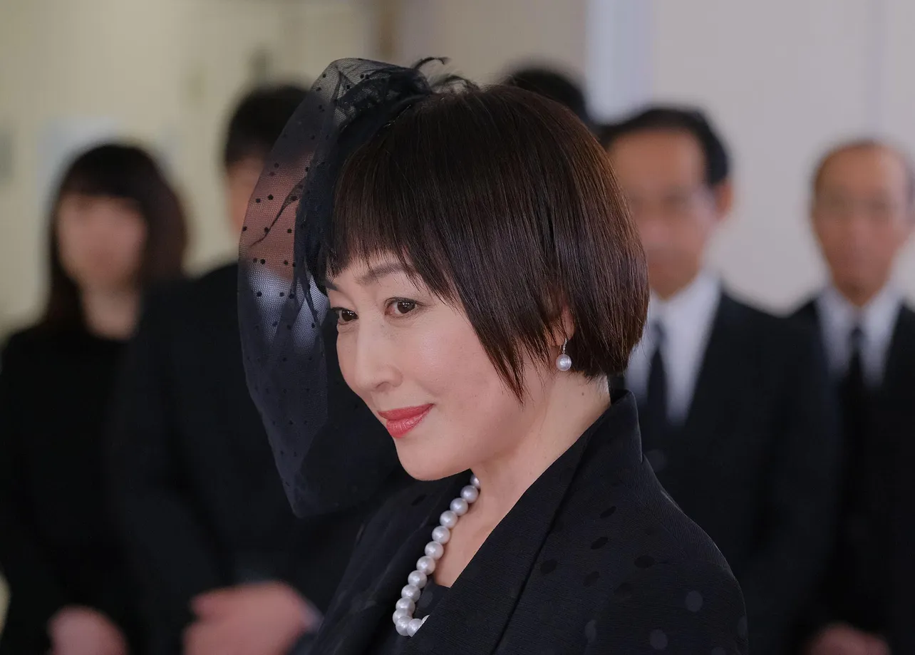 【写真を見る】物語の“重要人物”である聖美を演じる高島礼子