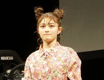 井上咲楽、家族を乗せて運転する時は「全員が工事現場でかぶるみたいなヘルメットをかぶっています」