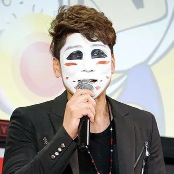 樽美酒研二、“18禁”独特な体のほぐし方に反響「セクシーが過ぎる」「エロいけど好き」