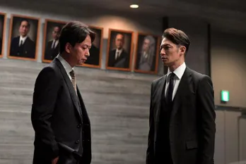 ＜桜の塔＞玉木宏VS椎名桔平、台本20Pにおよぶ大激闘！父を死に追い詰めたのは…