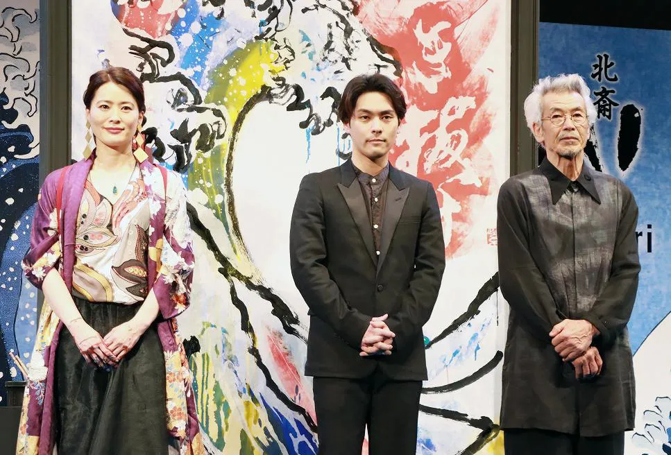映画「HOKUSAI」公開記念！大波トークイベントに登場した紫舟、柳楽優弥、田中泯(写真左から)