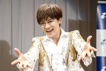 新浜レオン、3rdシングルをリリース！「この曲で目標としている『NHK紅白歌合戦』を目指します」