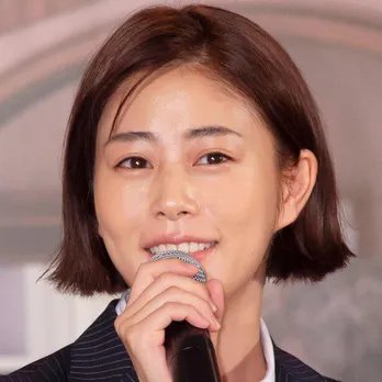 高畑充希、大久保佳代子と必殺”ほうれい線隠し”ポーズを決める!「自分も真似したい」「楽しそう!だしかわいい」と反響