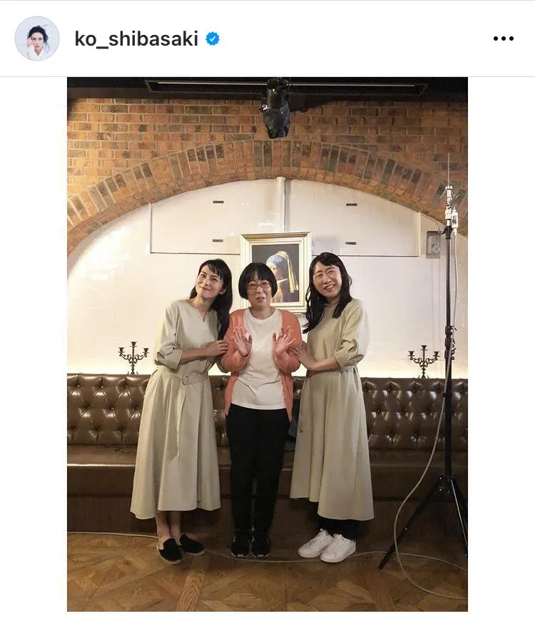 【写真を見る】柴咲コウ、阿佐ヶ谷姉妹と気品あふれる3SHOT公開！まるで“阿佐ヶ谷三姉妹”