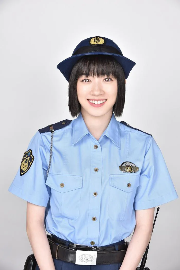 新米女性警察官を演じる永野芽郁