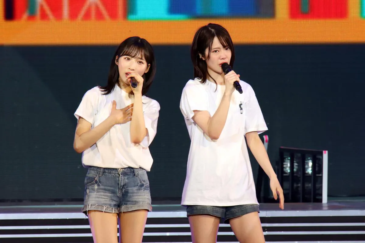AKB48チーム8が「AKB48 15th Anniversary LIVE AKB48 チーム8 全国ツアー ～47の素敵な街へ～ファイナル 神奈川県公演『真っ青な空を見上げて』」を5月23日に神奈川・ぴあアリーナMMで開催