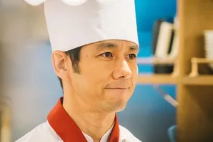 「シェフは名探偵」“お節介シェフ”西島秀俊による、おいしくて優しいドラマに心満たされる