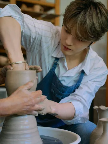 ジェジュンを追ったドキュメンタリー映画にチャン・グンソクが友情出演!新場面写真&本編映像一部公開も