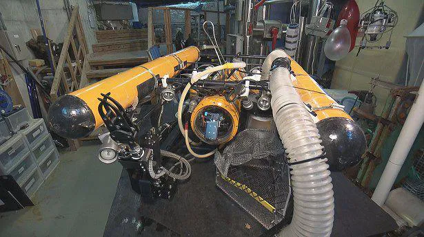 沖縄での撮影に使用された無人潜水艇ROV
