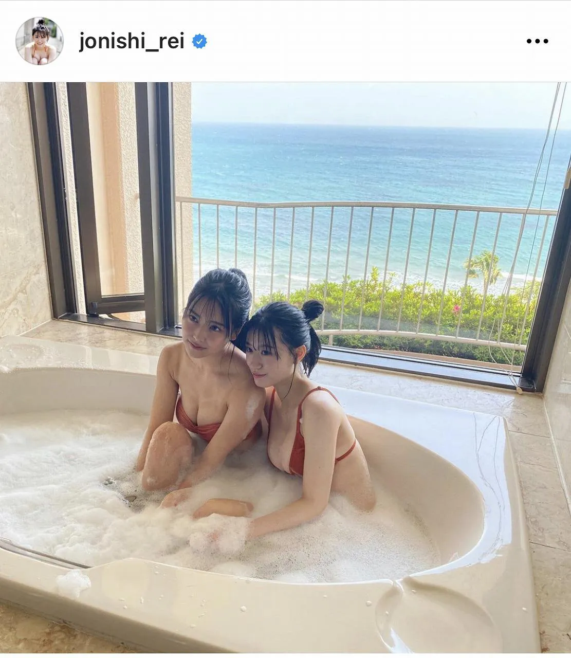 【写真を見る】NMB48の“グラビアスター”同士による泡風呂2SHOT